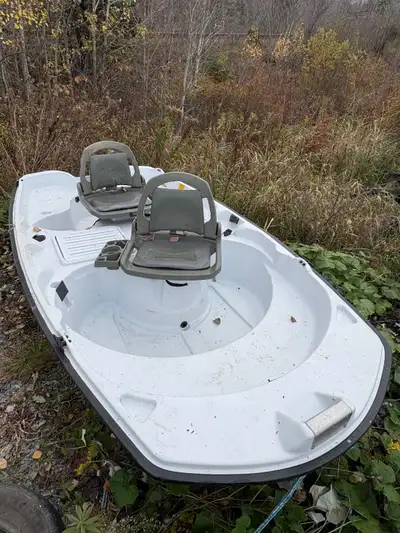 2 Person fishing boat. Very stable, almost unsinkable. Can swim and dive off the front if you so cho...
