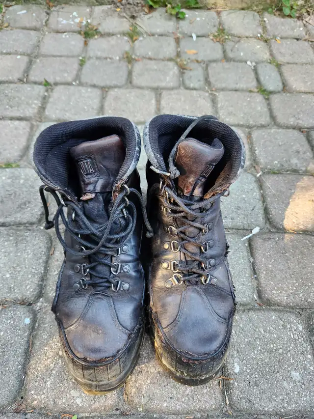 safety boots in Men's Shoes in Markham / York Region - Image 3