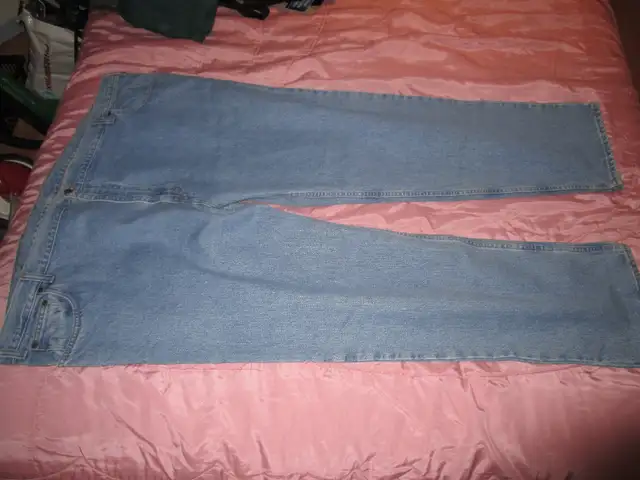 Jeans Denver Hayes neuf avec encore l étiquette de magasin 56 po in Men's in Laval / North Shore - Image 7