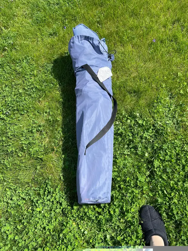 Lawn chair in bag in Patio & Garden Furniture in Windsor Region - Image 3