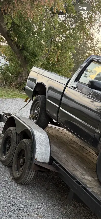 1982-1993 s10/sonoma short box Box sides are in good shape no holes or major rot (paint peeling) Rai...