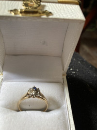 14 kt yellow gold diamonds blue Sapphire engagement ring 