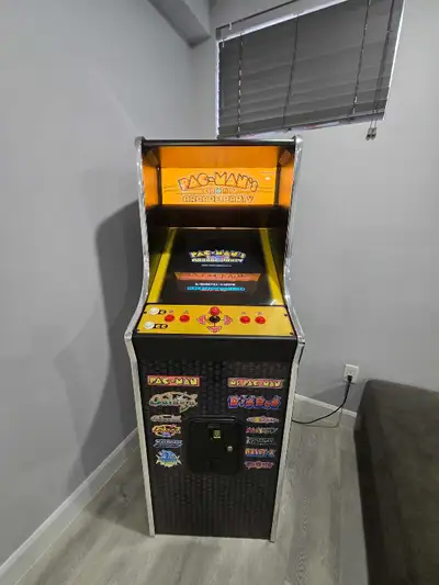 PAC-MAN'S ARCADE PARTY STAND ALONE ARCADE UNIT. NOT THE CHEAPLY MADE 1UPS. IN EXCELLENT USED CONDITI...