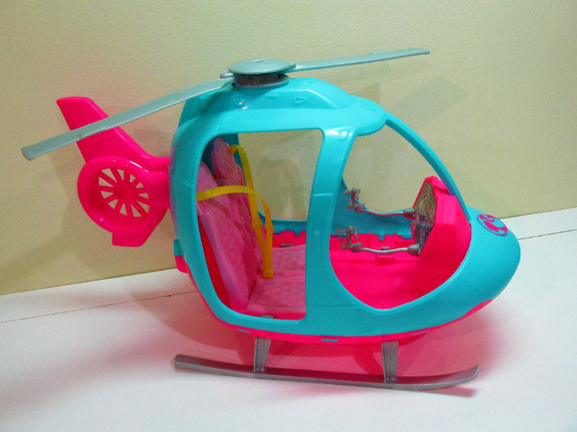 Hélicoptère pour poupée Barbie dans Jouets et jeux  à Sherbrooke - Image 2
