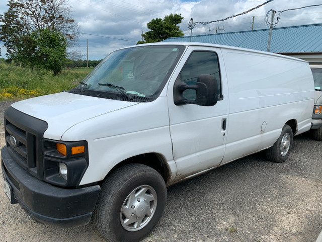 2011 Ford E250 Super Duty Cargo Ext w/ Prochem 405 Carpet Cl in Cars & Trucks in Oakville / Halton Region - Image 4
