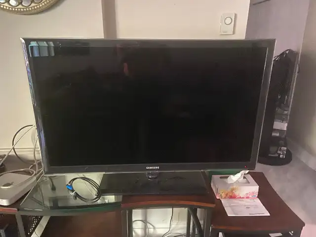 TV Samsung 46" in TVs in Ottawa - Image 3