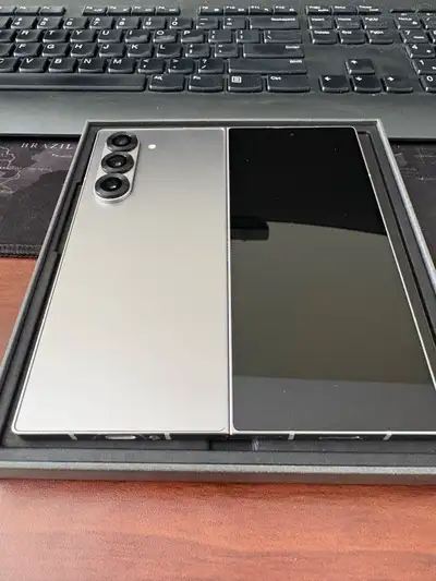 Samsung Galaxy Z Fold6 256GB – Silver – Excellent Conditio, View more