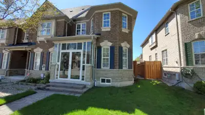 Rare family rental in Bayview Glen! Spacious 3+2 bedroom, 3.5 bath end-unit townhouse directly acros...