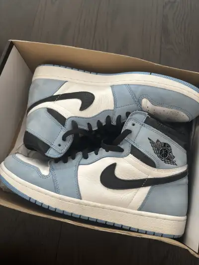 Rep Jordan 1 University Blues for sale. Size 11. Good condition. Will accept cash. Meetups in Thornh...