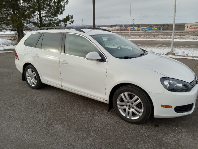 2011 Sportwagen, practical and roomy! in Cars & Trucks in Moncton - Image 3