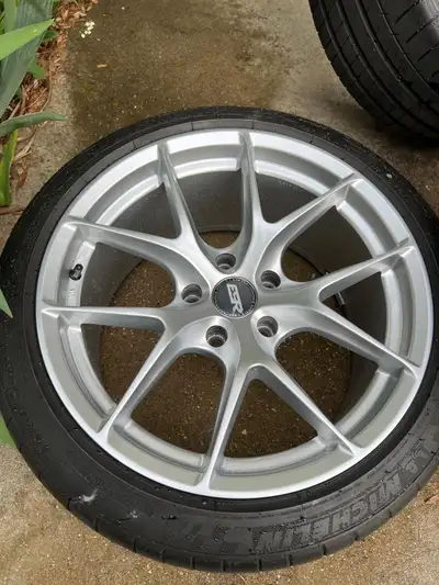 ESR RF2 18x9.5 18x10.5 5x120 ET22 Wheels W/ Michelin Pilot Super Sport tires For Sale is an almost n...