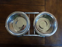 Différents  bols en stainless ou plastique chien ou chat
