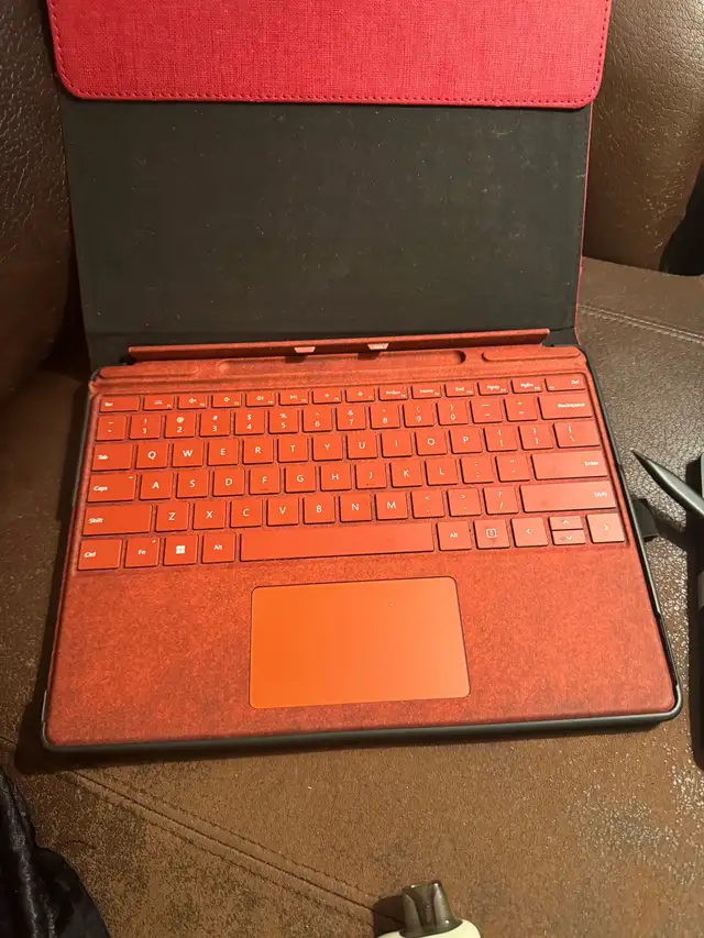 Microsoft Surface Pro X. Firm price595974299636224003