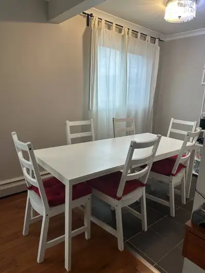 Extendable dining table with 6 seats and cushions, View more