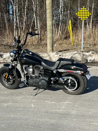 ￼ Harley Davidson stage 3 Fat bob - 2017 ￼ FXDF avec seulement 6800 km. Mieux qu'un street bob en ra...