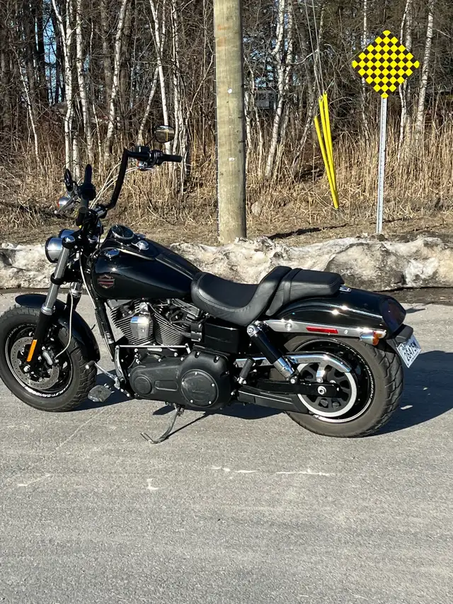Harley Davidson Fat Bob 2017 in Touring in Lévis - Image 2