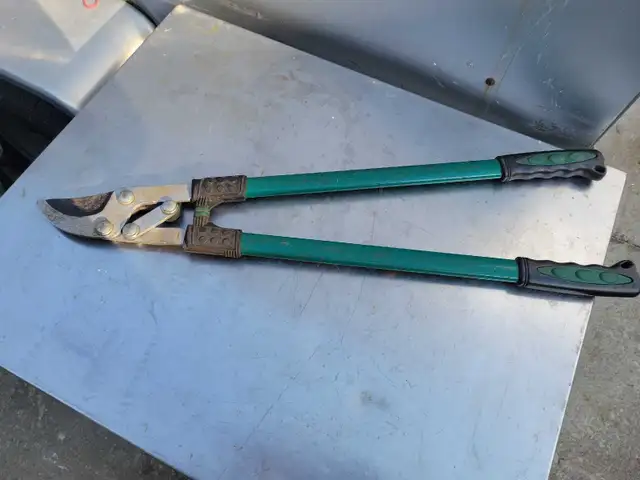 Gardening Loppers in Hand Tools in Windsor Region - Image 4