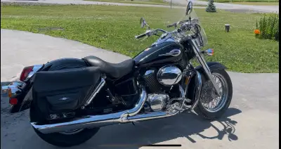 Selling my 2002 Honda Shadow VT750 Ace American classic edition. In great condition for the year. Ne...