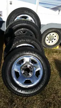 4-LT225/75R 17 tires