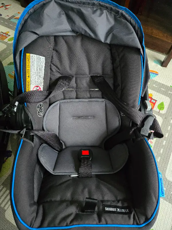 Graco Snugride 35 Lite LX Infant Rear Facing Car Seat in Strollers, Carriers & Car Seats in Mississauga / Peel Region - Image 6