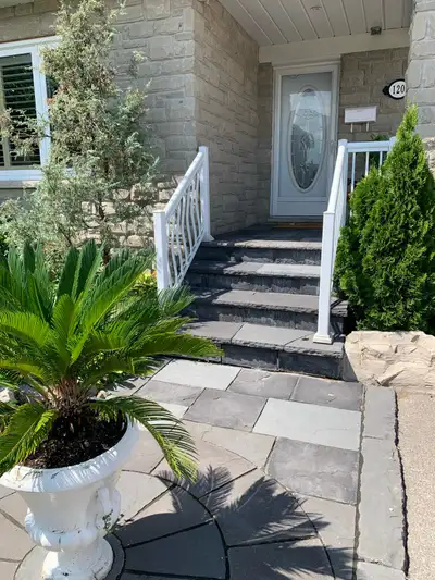 Welcome to this bright and spacious 3-bedroom main floor home in a prime Downsview location! ✨ Featu...