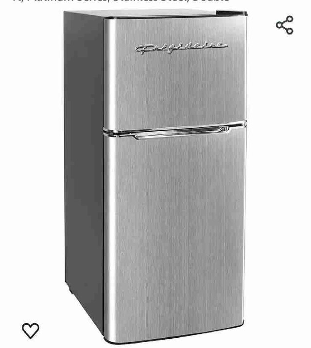 Cherche un réfrigérateur à donner  dans Réfrigérateurs  à Longueuil/Rive Sud