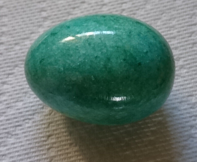 Vintage Green/ Blue Alabaster Marble Egg in Arts & Collectibles in Oshawa / Durham Region - Image 2