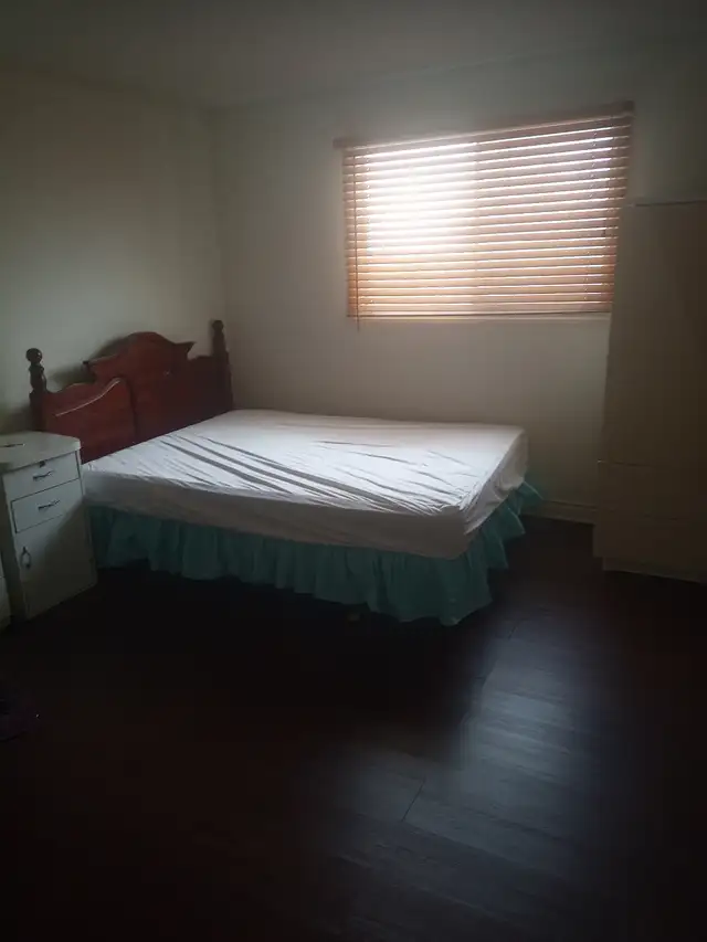 Room for rent in Richmond Hill(Hwy7/Bayview)