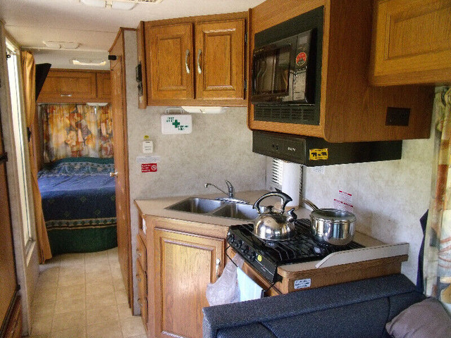 Motorhome rental Barrie $130/day in Travel & Vacations in Barrie - Image 3