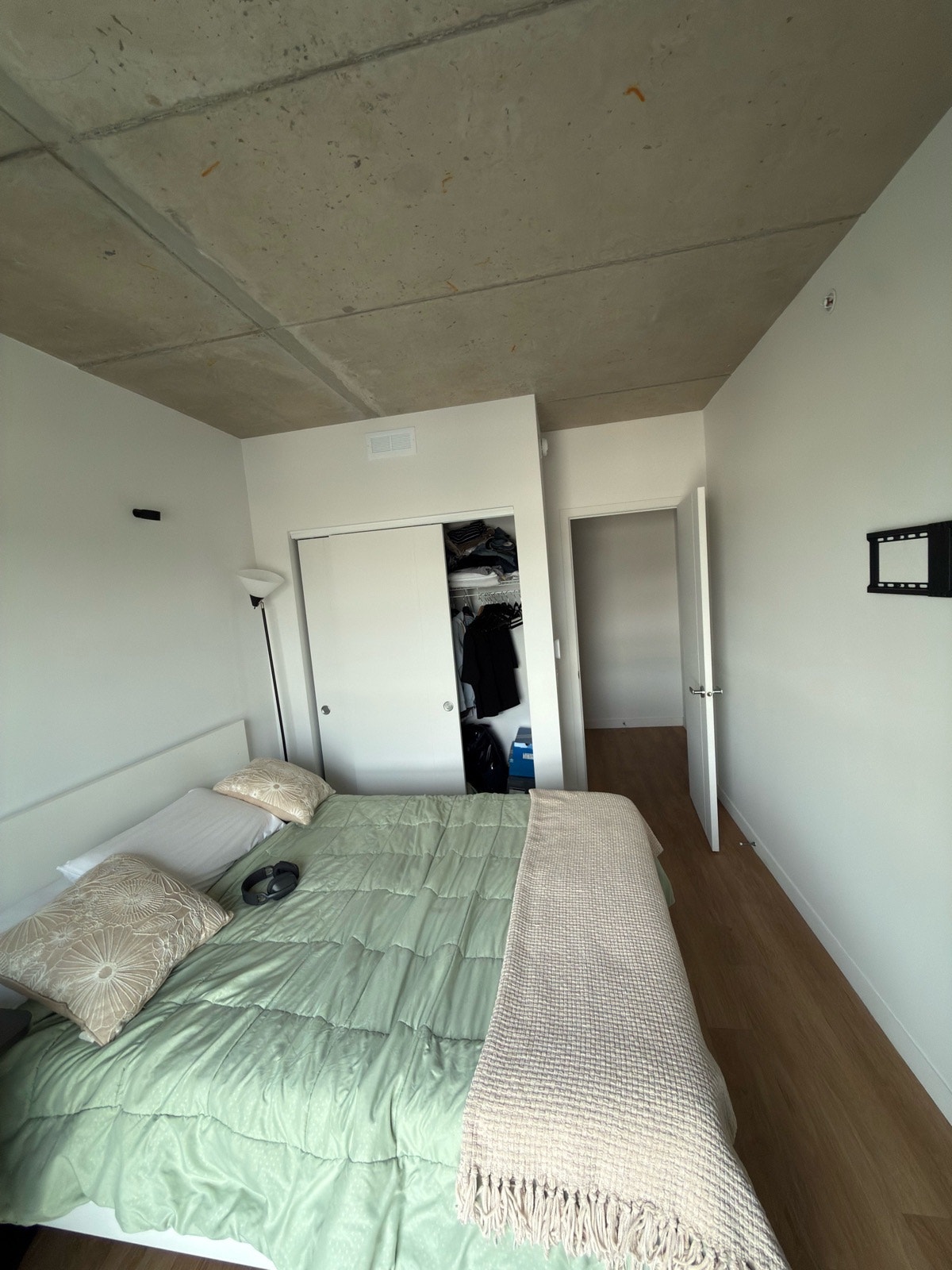 Private Room for Rent – Lease Transfer (September 1, 2026) — photo 3