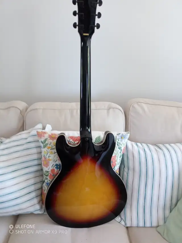 New electric guitar-hollow body in Guitars in Kingston - Image 3