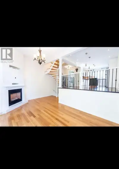 Beautiful 3-Bedroom End Unit Townhouse for Rent – Kitchener Fairway Rd & River Rd, Kitchener $2,595/...
