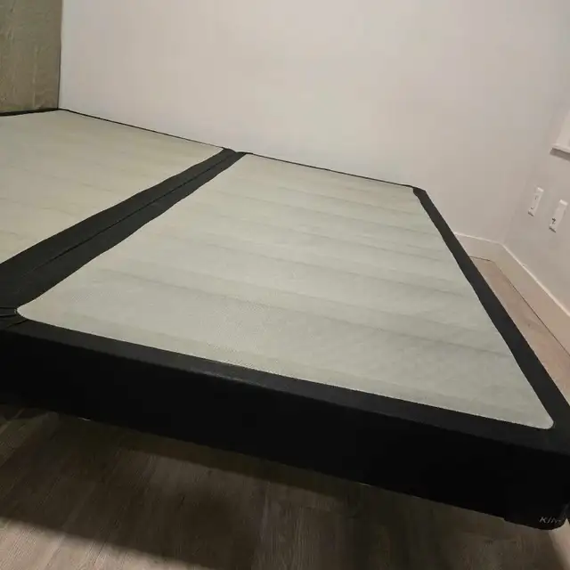 King size bed mattress + base in Beds & Mattresses in Calgary - Image 11