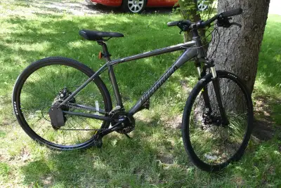 Bought new at auction. Never been on the road. 21 speed 18 inch frame suitable for 5'6" to 6'2". Go...