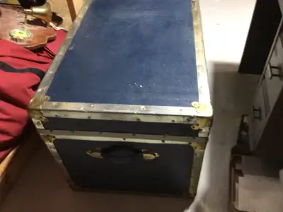 Free Trunk, it is pretty heavy., View more