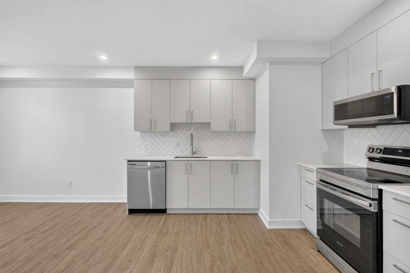 7545 Bd de l'Acadie — photo 2
