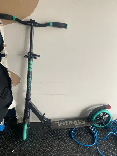 Serenelite "Infinity" Scooter with Teal Wheels, View more