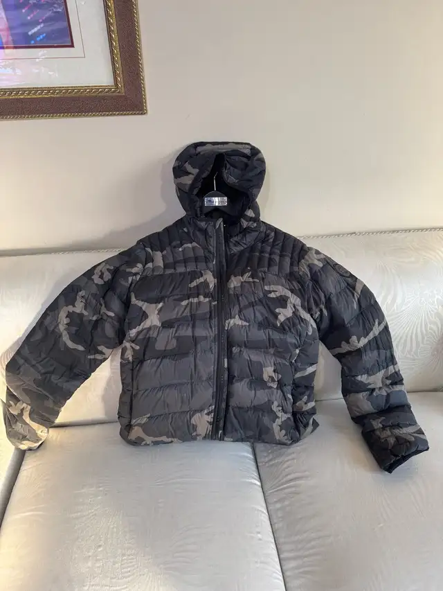 canada goose jacket  in Other in City of Toronto - Image 2