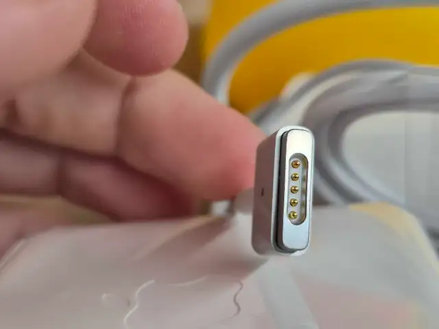 60w MacBook MagSafe 2 charger (New - Open box) in Cables & Connectors in Kitchener / Waterloo - Image 6