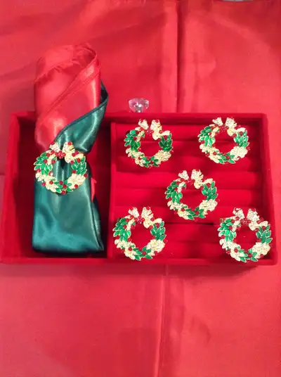 6 Wreath napkin rings - ( Total 36 available ), View more
