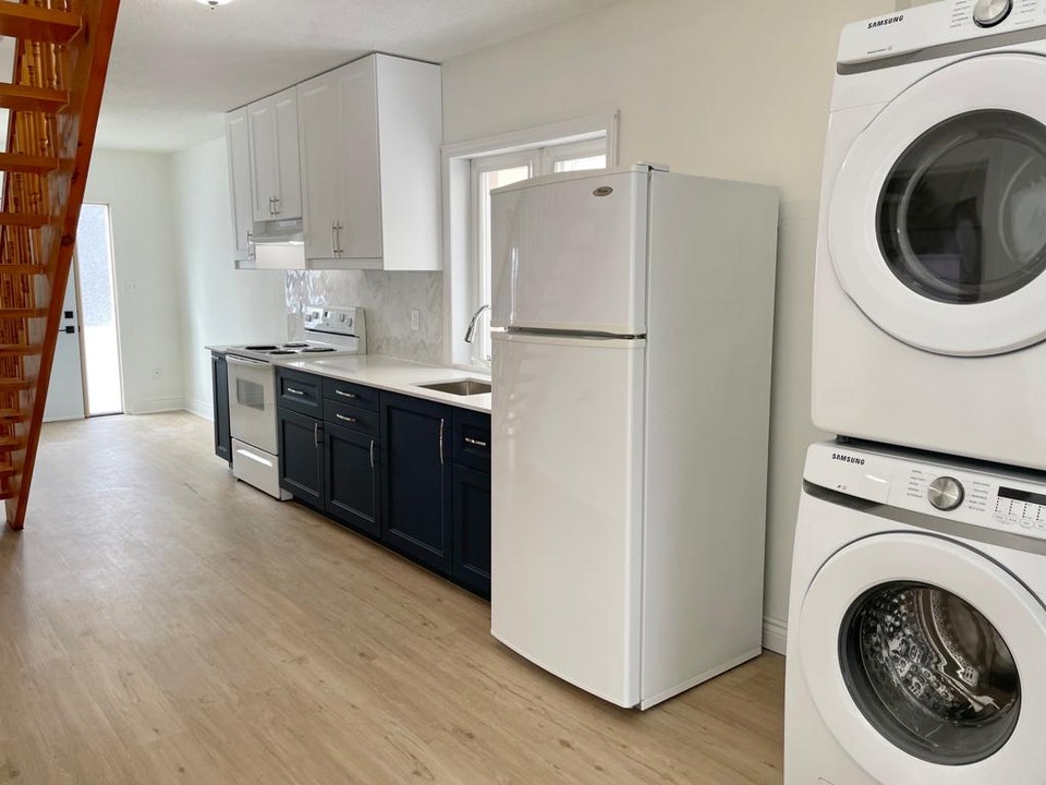 3-Bedroom Home in Toronto for Rent! 2