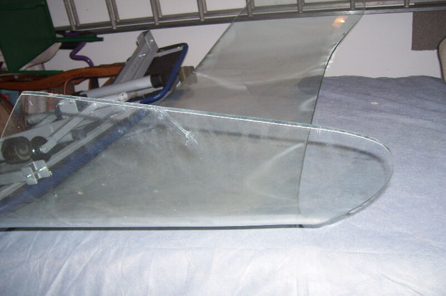 LATE 1950S FORD REAR WINDOW CLEAR WITH SLIGHT TINT in Other Parts & Accessories in Grand Bend