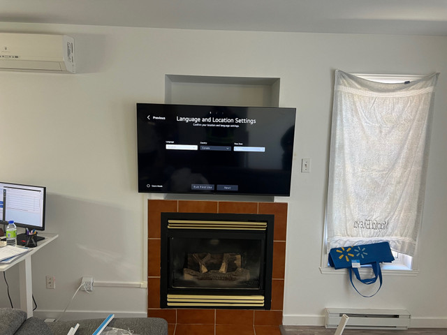 TV SUR LE MUR ASSEMBLAGE MEUBLE RIDEAUX GAZEBO dans Autre  à Laurentides