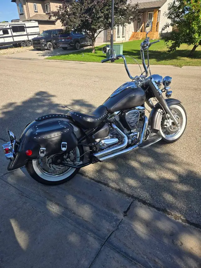 2003 road star 1600 in Street, Cruisers & Choppers in Grande Prairie - Image 3