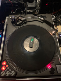 Technics 1200 MK2 turntables with Phase DJ dvs controller 