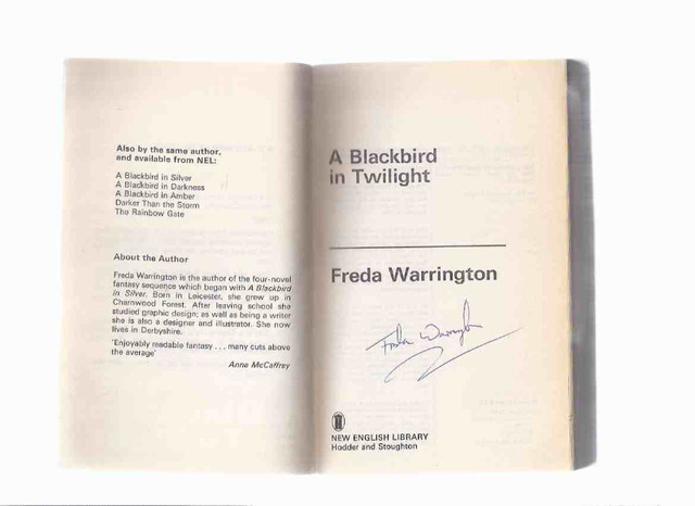 A Blackbird in Twilight, Book 4 ---by Freda Warrington SIGNED in Fiction in Oakville / Halton Region - Image 2