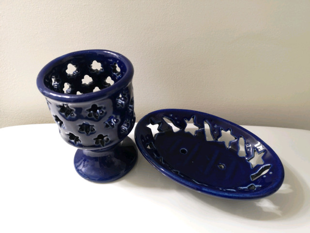 Handmade glazed indigo sea to sky bath ambience set. $10 in Bathwares in City of Toronto - Image 2