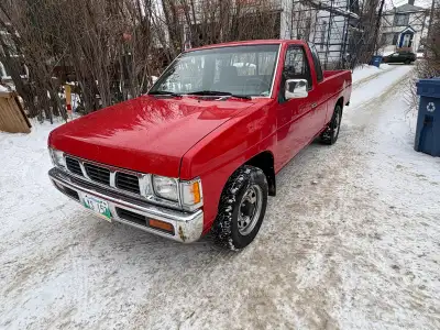 1993 Nissan extended cab hardbody pickup Excellent condition with current Manitoba safety. Runs and...
