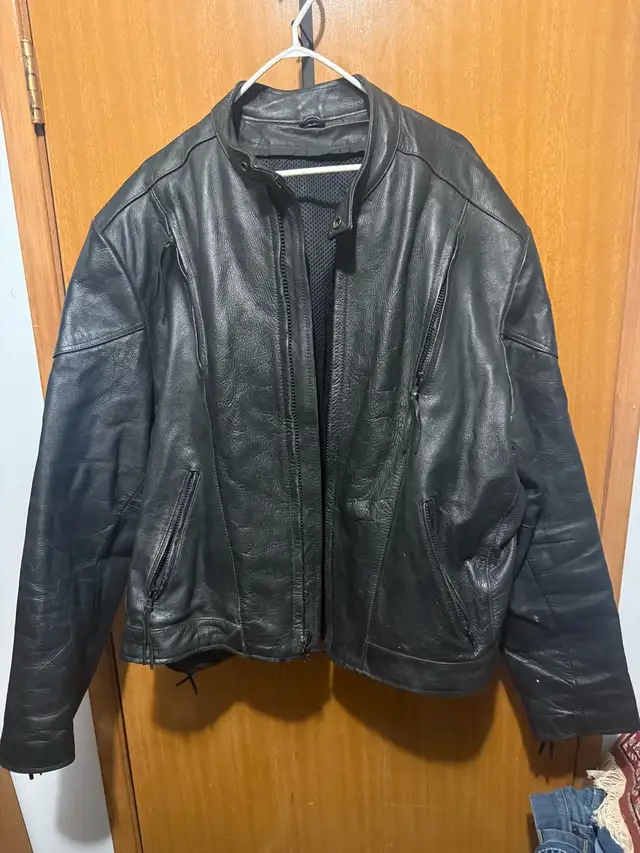 Leather Jacket in Men's in Calgary - Image 3