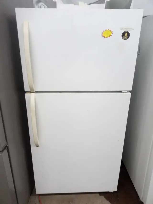 refrigerator Frigidaire 28" 30 days warranty delivery available  in Refrigerators in Kitchener / Waterloo - Image 2